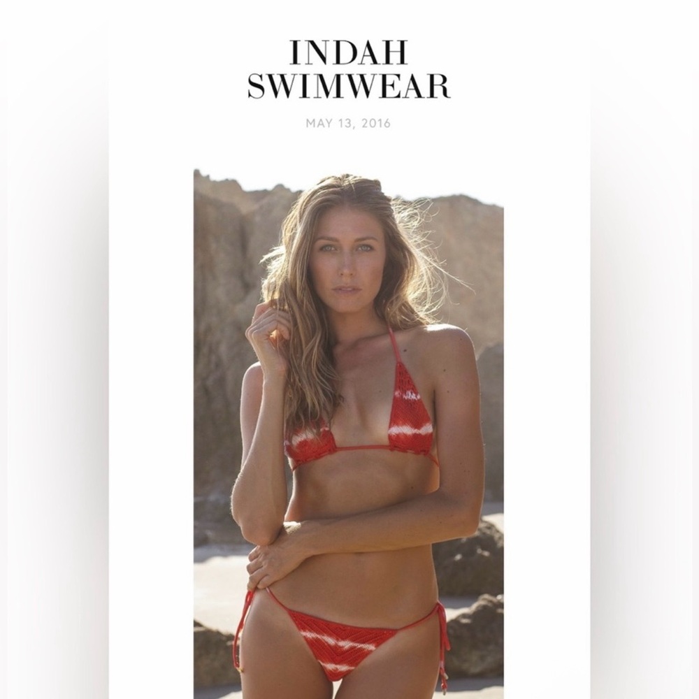 Indah Swimwear, knitted bikini top, XS, orange 🍊 & white